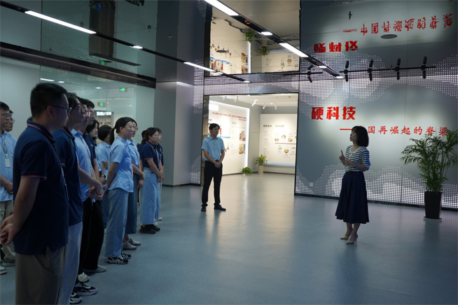 chjt-went-to-hangzhou-optical-research-institute-to-learn-and-exchange-ideas-06.jpg