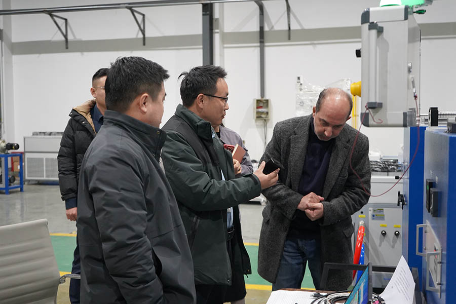 single-walled-carbon-nanotube-furnace-3.jpg single-walled-carbon-nanotube-furnace-3.jpg